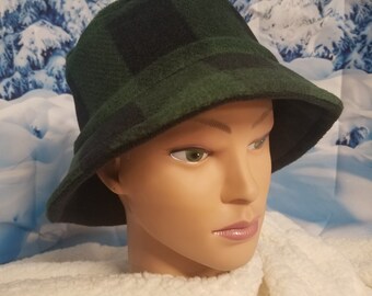 Green and Black Buffalo Check Fleece Winter Bucket Hat