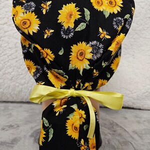Sunflower Print Ponytail Pouch Scrub Cap Normal Volume Hair Size