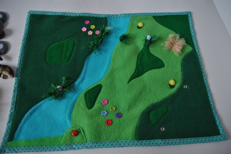 Felt play mat woodland toddler travel game