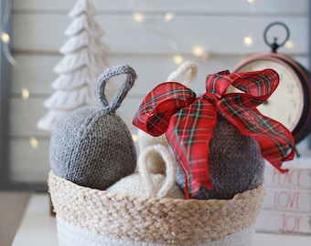 PDF Knitting pattern for Christmas ornaments, instant digital download, basic solid ornament