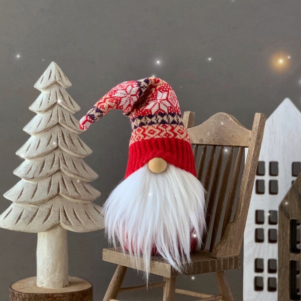 Make your own Christmas gnome, no-sew DIY craft kit, pre-cut pre-sewn craft kit for kids and adults