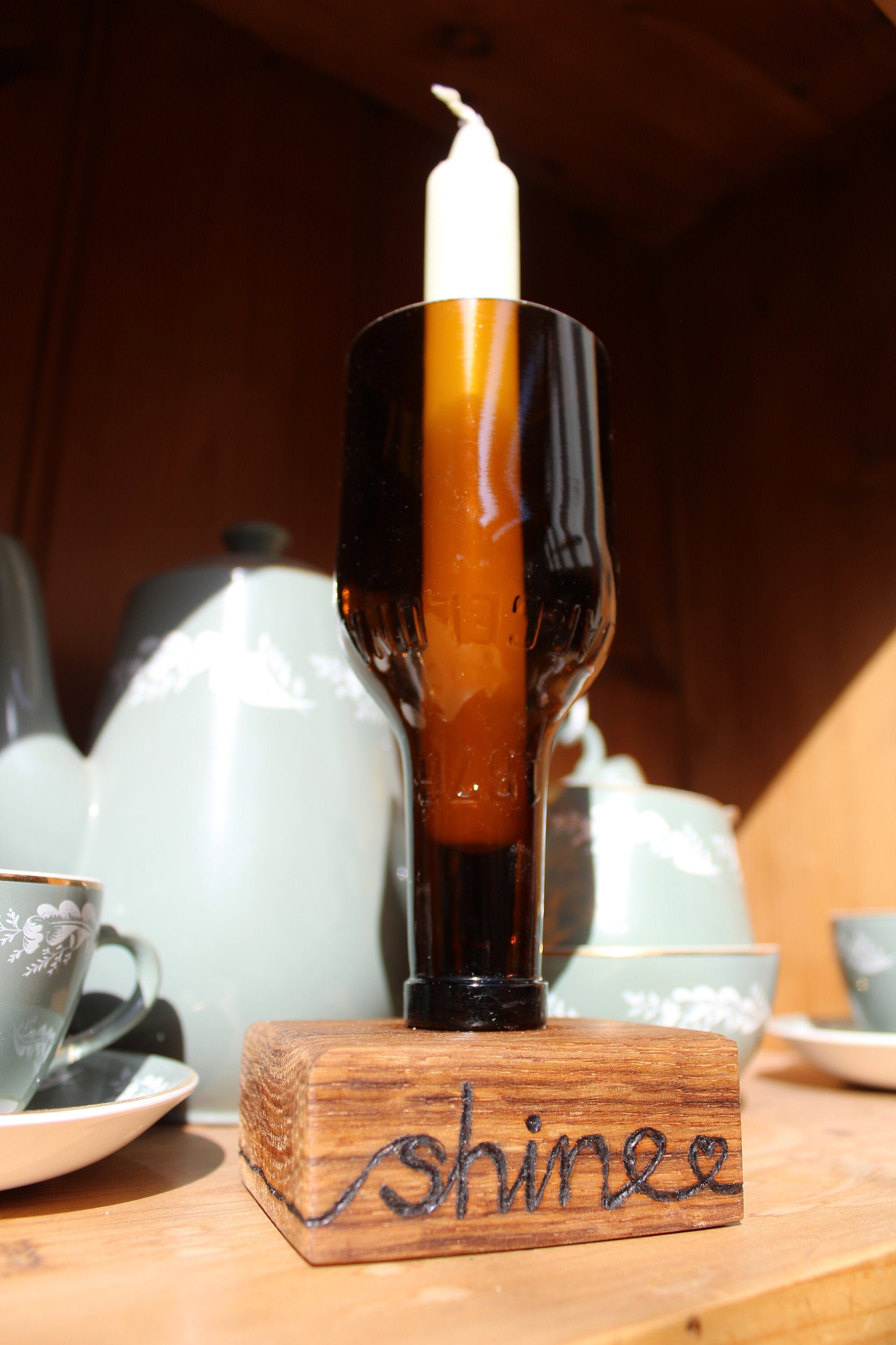 Recycled Beer Bottle Candle Holder & Reclaimed Oak Fence post Etsy.de
