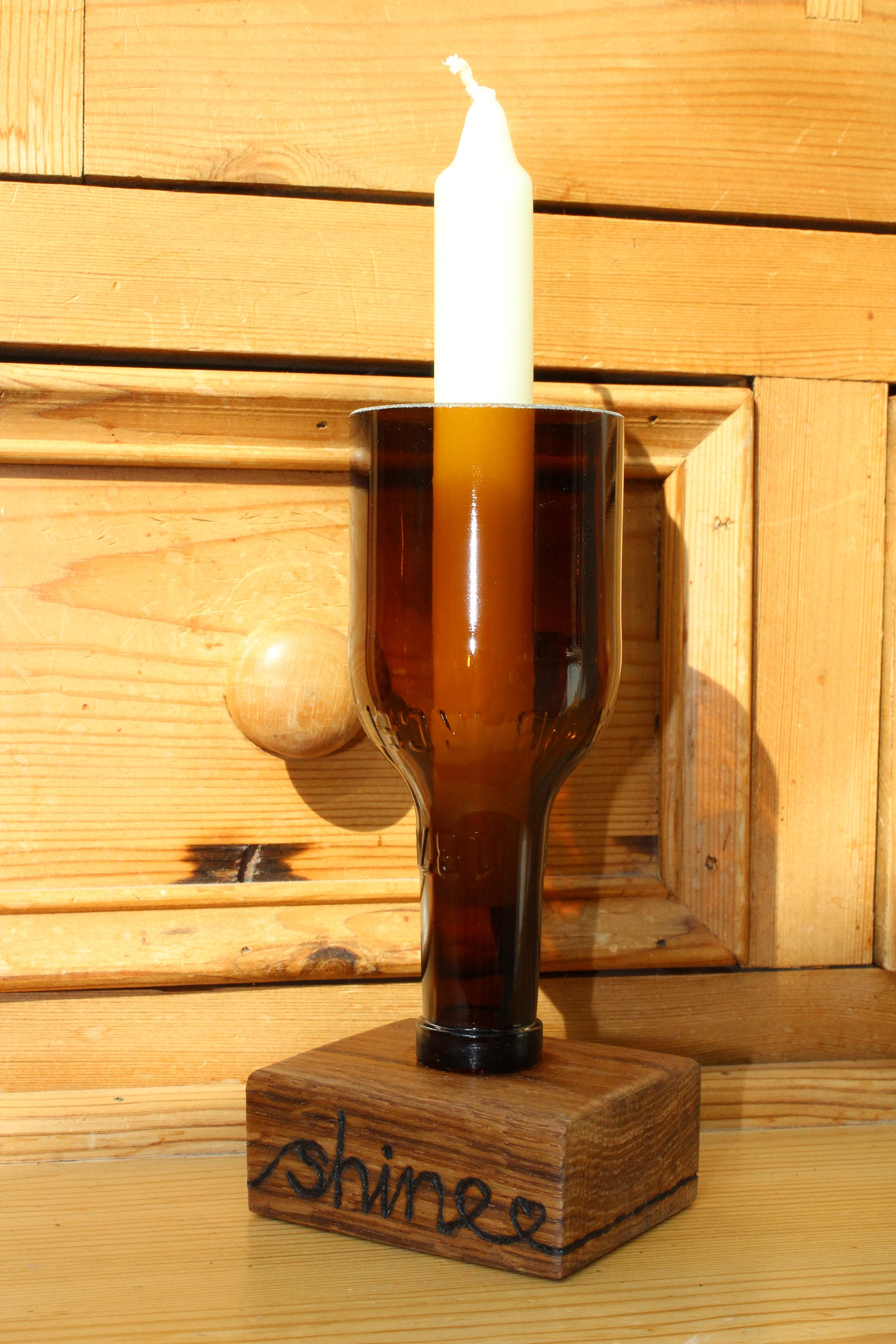 Recycled Beer Bottle Candle Holder & Reclaimed Oak Fence post Etsy.de