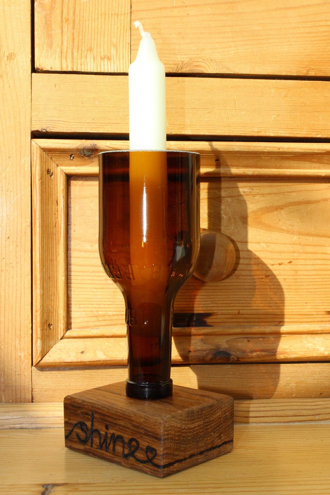 Recycled Beer Bottle Candle Holder & Reclaimed Oak Fence post Etsy.de