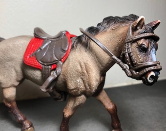 schleich saddle