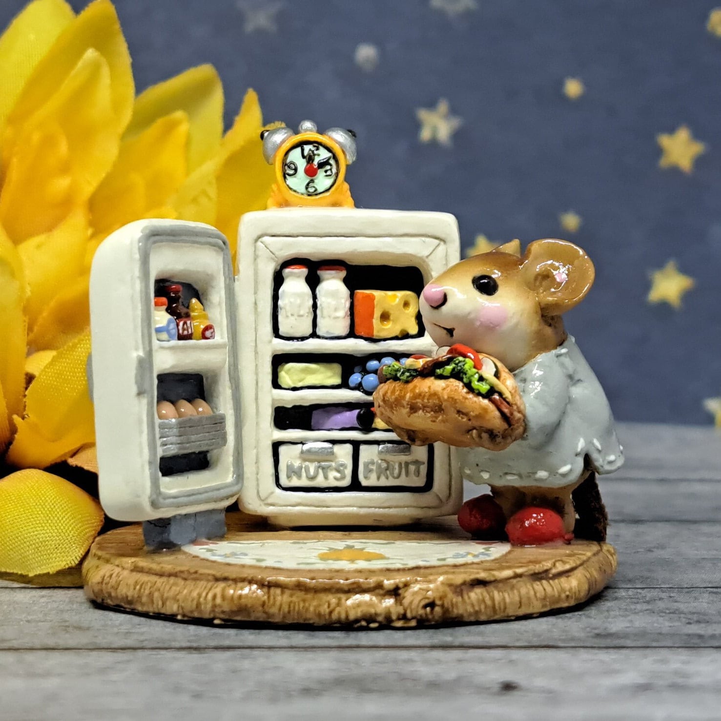 Wee Forest Folk M-201 Midnight Snack (white), Retired