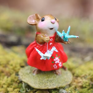Wee Forest Folk M-396 Daisy Chain in White, Miniature Mouse