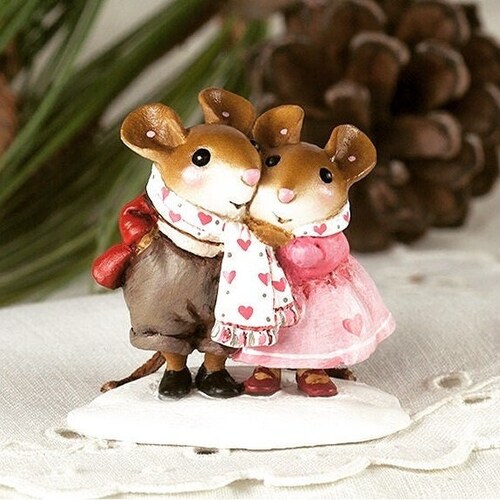 Wee Forest Folk M-456 Lover's Knot in Winter, Retired Miniature