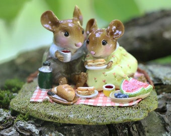 Wee Forest Folk M-370 Just the Two of Us, Miniature Mouse Figurine