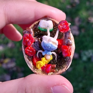 Miniature, Walnut Shell Art, Doll House, Gift for Girl, Miniature Scene, Gift for Christmas