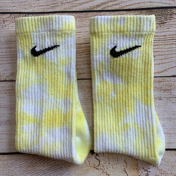 Calcetines Nike Yellow Tie Dye Calcetines adultos unisex calcetines de  tinte de corbata pastel Calcetines de tripulación Nike con tinte de corbata  amarillo - Etsy México