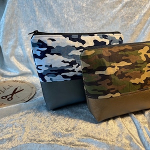 Kleines Täschchen Kosmetiktasche Tasche Männer man Tarn blau grün Camouflage Portemonnaie Kulturtasche Männergeschenk mit Kunstleder