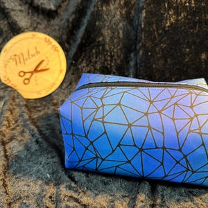 kosmetik Täschchen BoxyBag Kosmetiktasche OB Tasche schminktasche Notfalltasche Kulturtasche aus Kunstleder Geschenk blau farbverlauf Netz