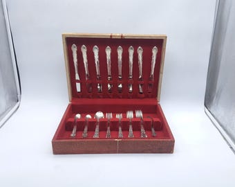 Silverplate Flatware Set for 8 in Box by 1881 Rogers  Bros -Flirtation Pattern