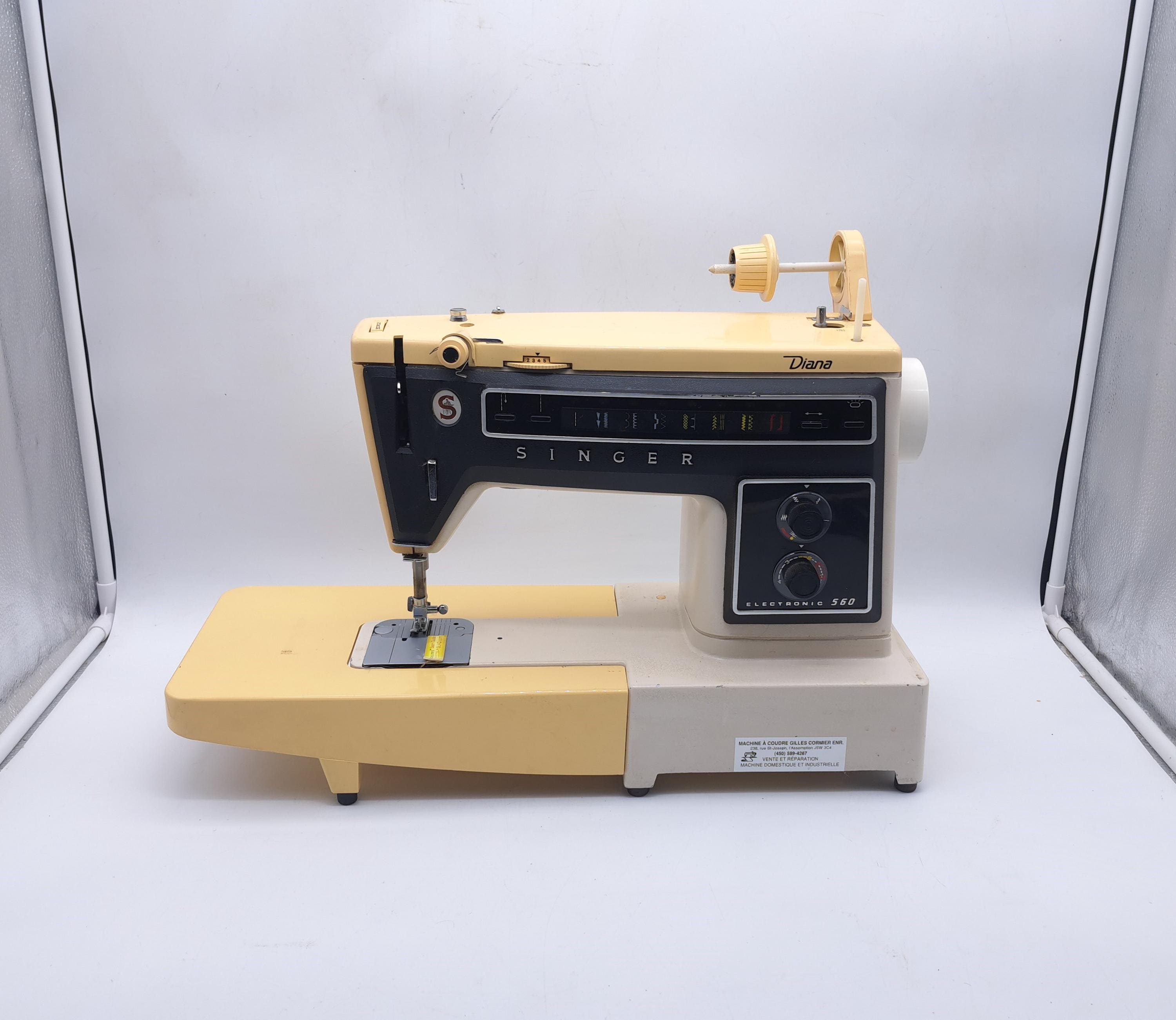 Singer Electric 560 Diana Sewing Machine & Case Model 95K -working