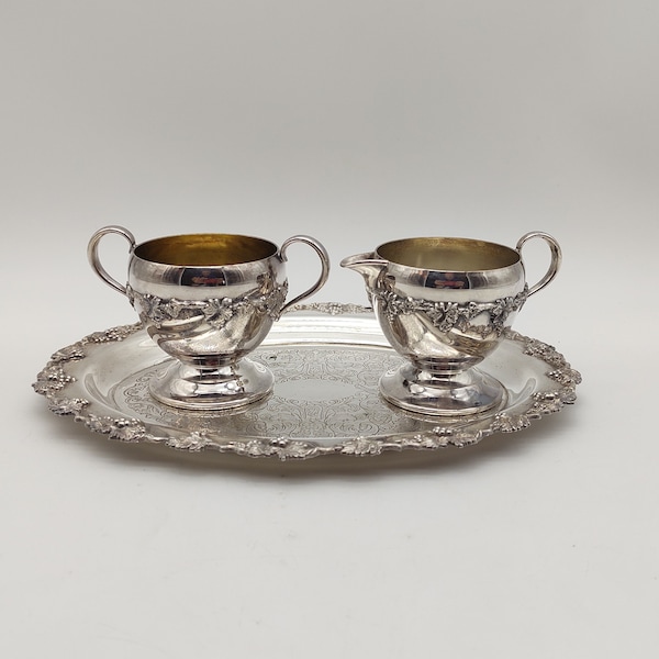 Sugar Bowl & Creamer Set par WM A Rogers