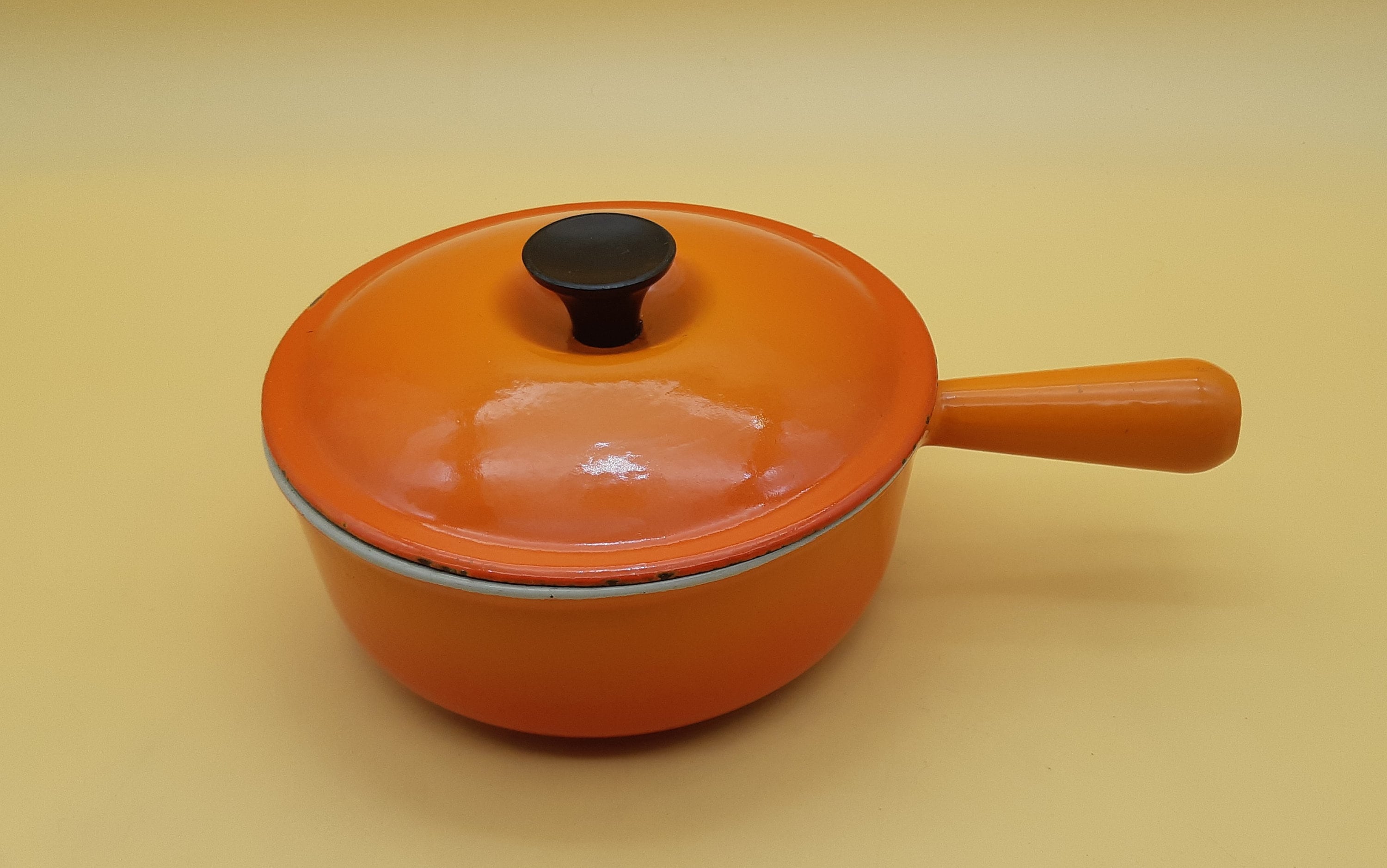 Le Creuset Iron With Lid 20 - Etsy