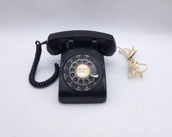 Vintage Black Rotary Phone CD/500