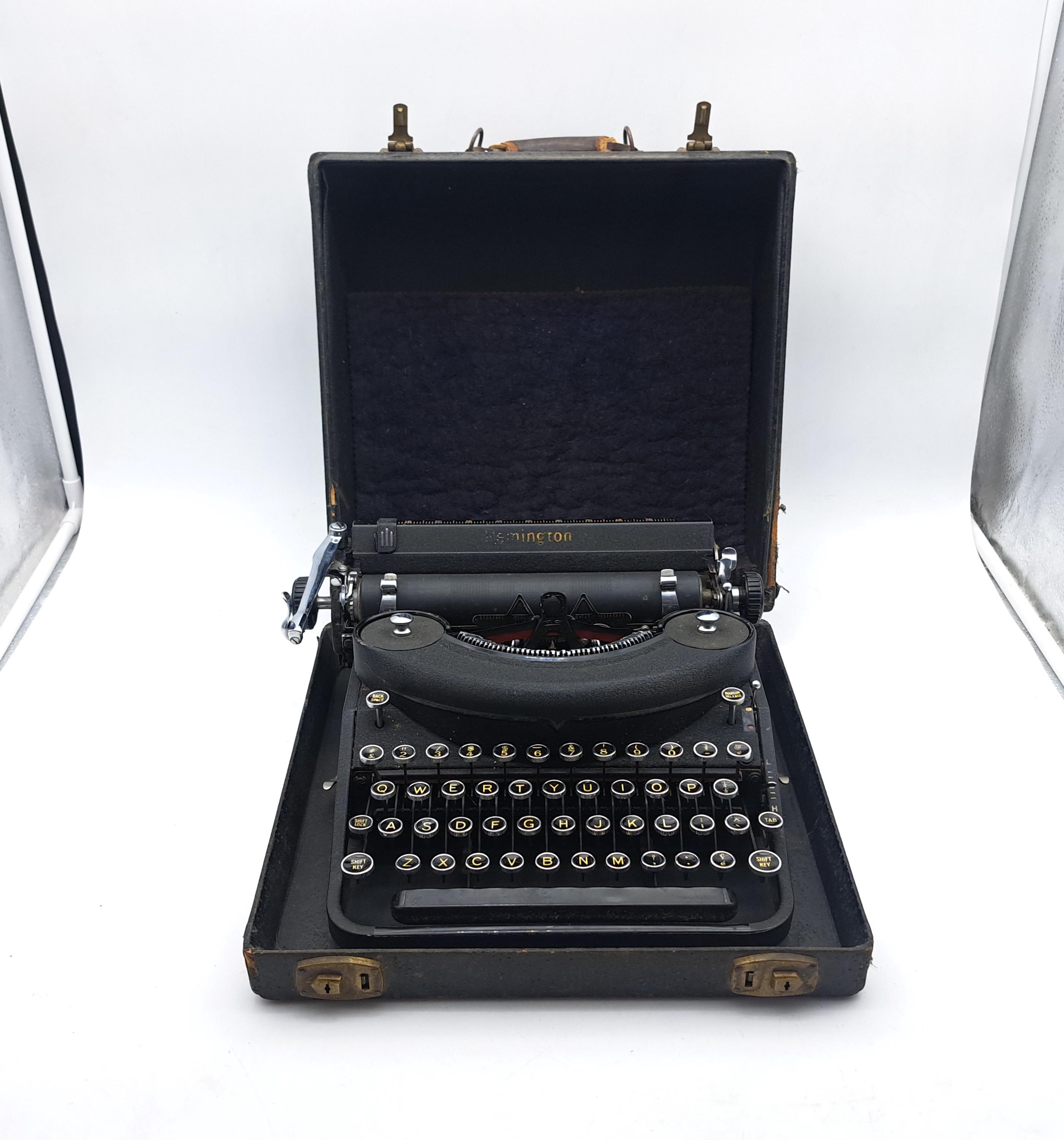 Remington portable typewriter - Etsy 日本