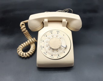 Vintage Beige Rotary Phone Model 500ACX