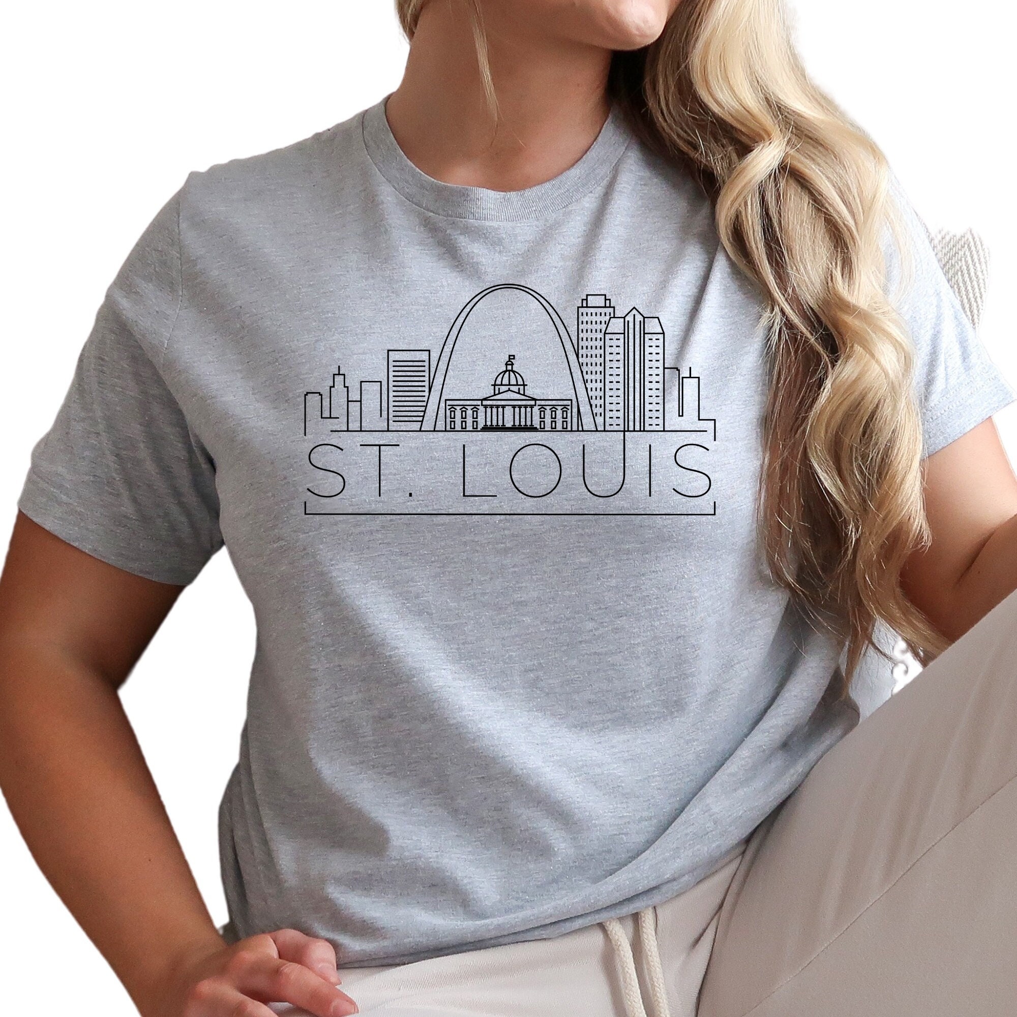 Retro St. Louis Arch Unisex Long Sleeve T-Shirt - Royal