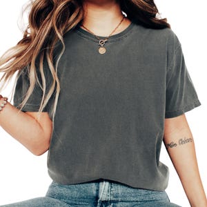 Comfort Colors® Blank Shirt, Ideal for Heat Press and Screen Printing, Comfortable Everyday Wear, High-Quality Plain Shirt