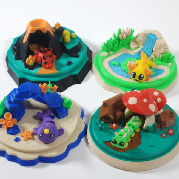Mini Articulated Animal Habitat Toy – 3D Printed Creature Scene – Collectible Display with Dome
