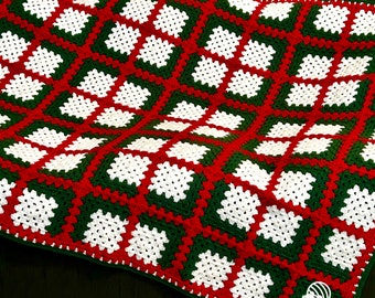 Christmas Plaid Granny Afghan Crochet Pattern
