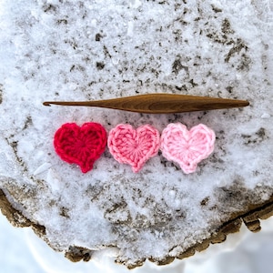 Crochet Heart Applique / Heart Applique Pattern/ Small Crochet Heart / Heart Applique pdf / Heart Pdf / Heart Pattern Applique
