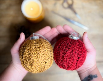 Patrón de adorno navideño de crochet con cresta de almendra: Adorno navideño texturizado (patrón PDF)