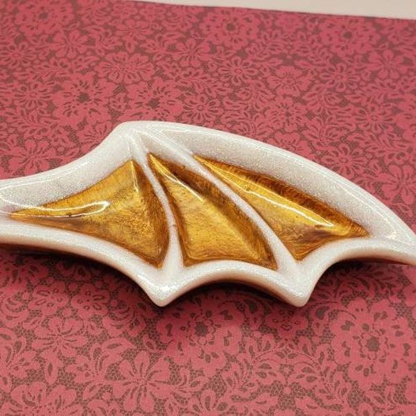 Gingerbread bat wing|holiday decor|Christmas basket|functional art|foodie|gift for her|last minute gifts|gothic art|trinket dish|key bowl