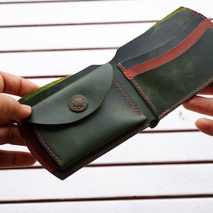 Cartera de bolsillo trasero con monedero, cartera para hombre, cartera de cuero verde, regalo personalizado para él, cartera de cuero plegable con monedero imagen 1