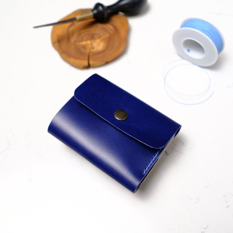 Cartera de cuero de hombre colorido para el día del padre, billetera de bolsillo frontal minimalista, regalo para él, tarjetero personalizado, billetera plegable azul imagen 3