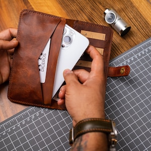 Leder Handytasche Brieftasche, Iphone Ledertasche, personalisiertes Geschenk für Mann, tragbarer Mini Leder Organisator, langer Kartenhalter, Lederbrieftasche