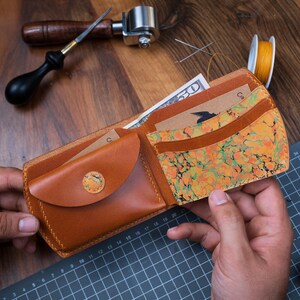 Spezielle zweifache Brieftasche für ihn, Marmorkunst-Brieftasche, Geschenk für Männer, personalisiertes Geschenk für Freund, bunte Brieftasche, Brieftasche mit Geldbörse