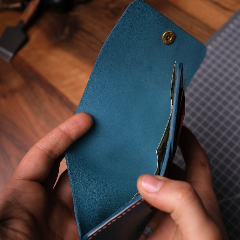 Cartera de bolsillo frontal, regalo para hombres, billetera plegable minimalista, regalo personalizado del día de San Valentín, billetera naranja activa, billetera de cuero hecha a mano imagen 4
