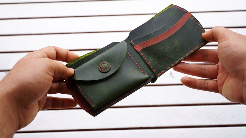 Cartera de bolsillo trasero con monedero, cartera para hombre, cartera de cuero verde, regalo personalizado para él, cartera de cuero plegable con monedero imagen 1