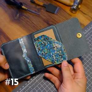 Cartera de hombre colorida para el día de San Valentín, billetera de bolsillo frontal minimalista, regalo para él, titular de tarjeta personalizada, billetera plegable verde aceite