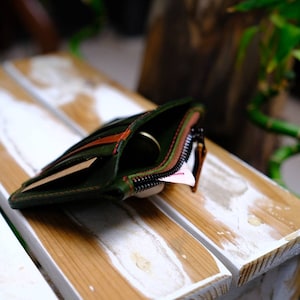 Cartera verde para el día del padre, Tarjetero de cuero personalizado, Cartera con cremallera, Regalo para él, Cartera de estilo clásico, Cartera de negocios imagen 2