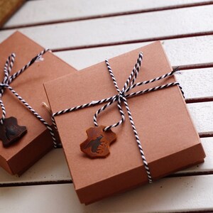 Cartera de bolsillo frontal, regalo para hombres, billetera plegable minimalista, regalo personalizado del día de San Valentín, billetera naranja activa, billetera de cuero hecha a mano imagen 8