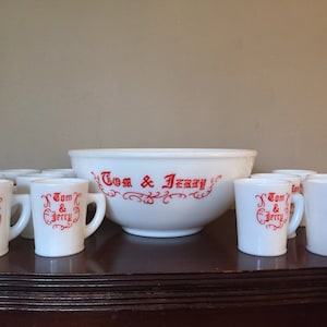 Vintage McKee Tom & Jerry Bowl Set