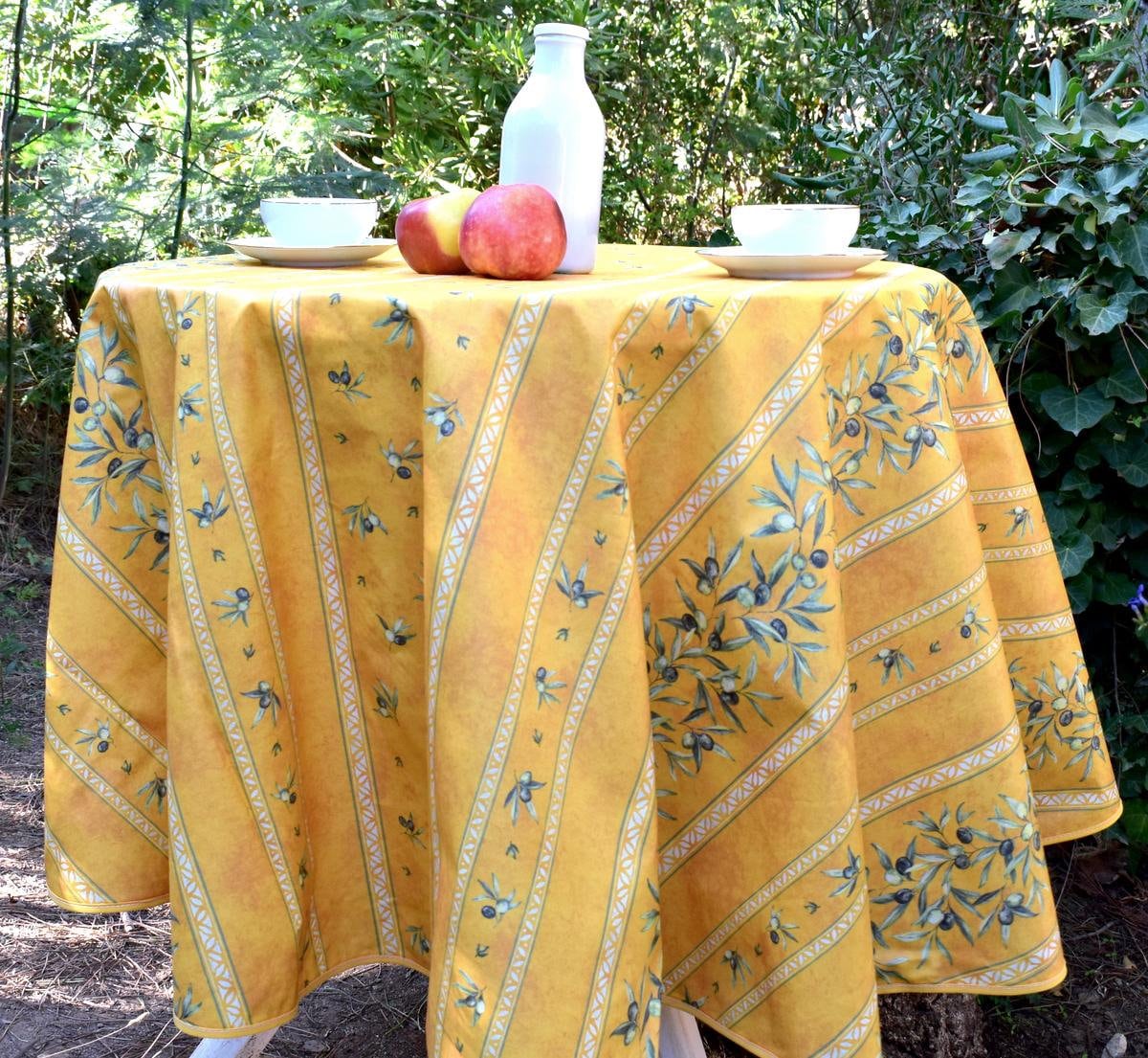Olive Terra-Cotta Teflon-Coated Jacquard Tablecloth – Bleu d'Olive