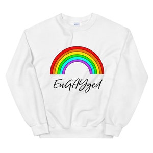 Witte EnGAYged Sweatshirt, Verlovingscadeaus, LGBTQ Sweatshirt, LGBTQ Pride, Engagement Gay Pride Sweatshirt, Gay Engagement, Gay Wedding
