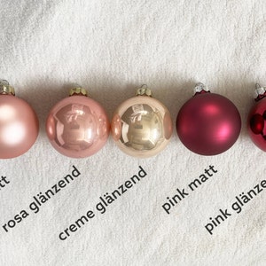 Handbeschriebene Weihnachtskugeln aus Glas, personalisiert mit Wunschtext, Christbaumschmuck mit Name, in Geschenkbox Bild 5