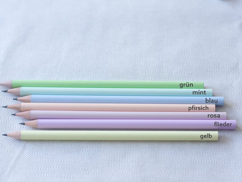 Personalisierter Bleistift zur Einschulung Bleistift mit Name graviert Mitgebsel für Kindergeburtstag viele tolle Farben zur Wahl Bild 3