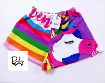 Geüpcycleerde eenhoorn-strandlakenshort: Rainbow Festival Fashion (VK 12-14)