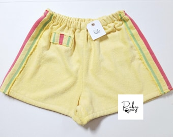 Geüpcycled citroenkleurige strandlakenshort: retrostreep, Britse maat: 12-14