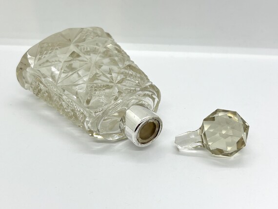 Antique solid silver mounted cut glass perfume / … - image 5