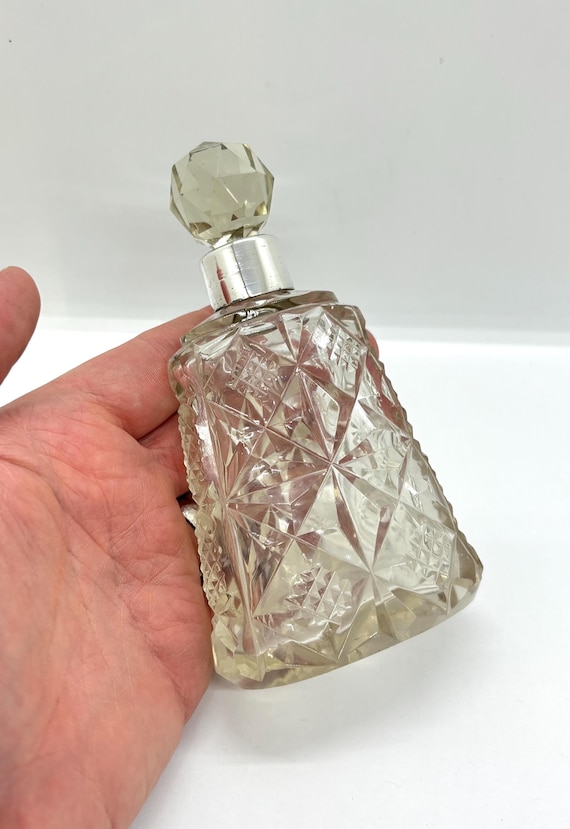 Antique solid silver mounted cut glass perfume / … - image 2