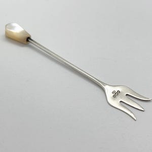 Vintage Art Deco Solid Sterling Silver & Mother of Pearl Pickle / Oyster Fork
